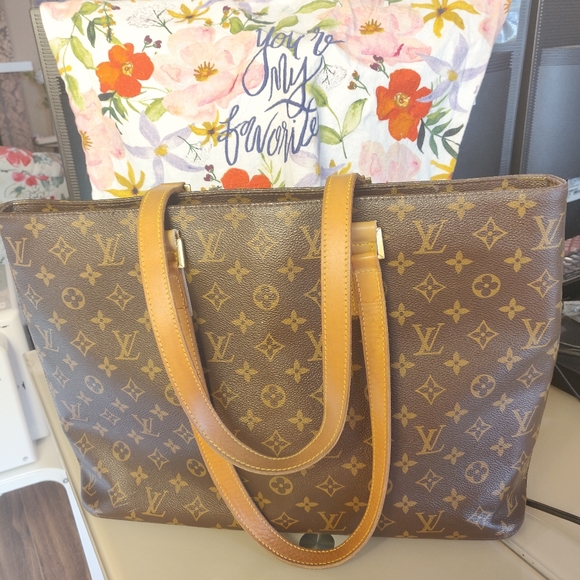 Louis Vuitton Handbags - Vintage Louis Vuitton Luco Tote